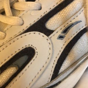 LA Gear Women’s Sneakers  7.5